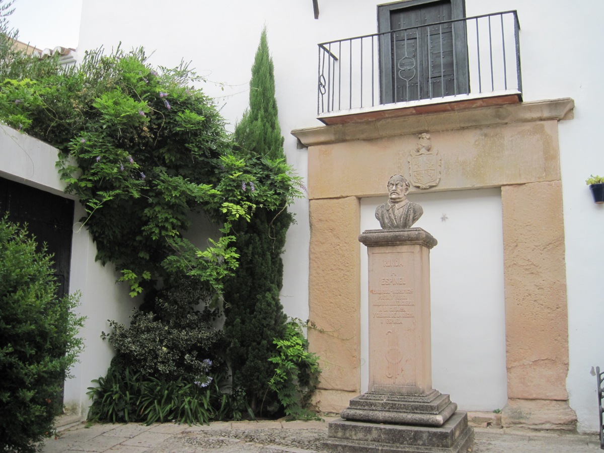 18- Monumento- omaggio di Ronda a Vincente Espinel